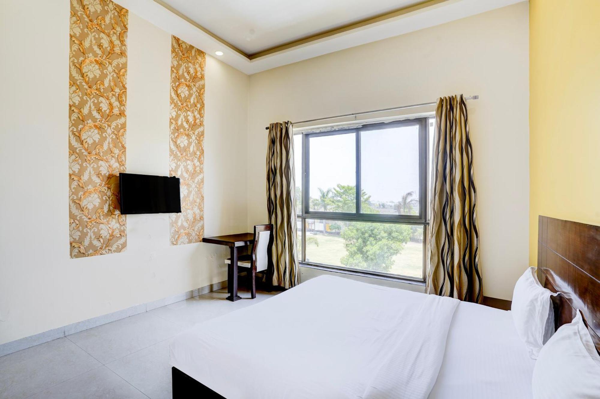 Hotel Amrit Manthan Chittorgarh Εξωτερικό φωτογραφία